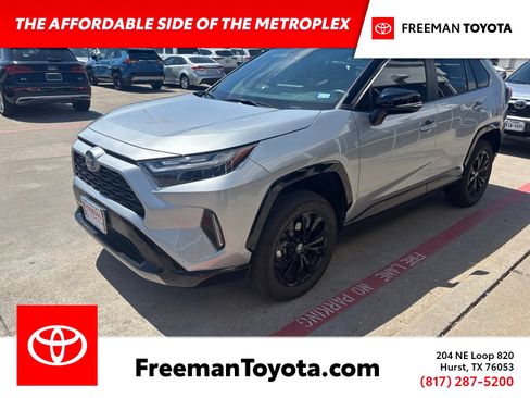 Used 2024 Toyota RAV4 XSE AWD/4WD image 1