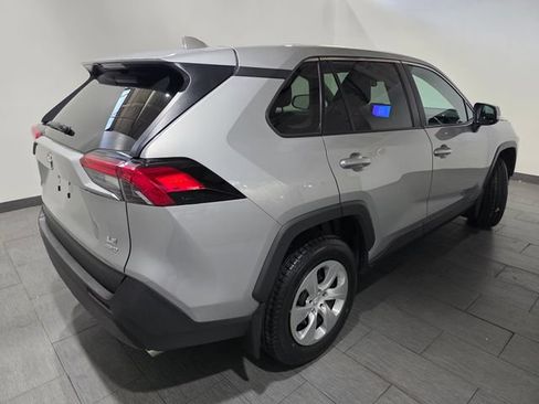 Used 2023 Toyota RAV4 LE AWD/4WD image 5