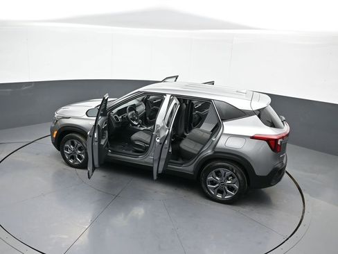 Certified 2024 Kia Seltos LX image 43