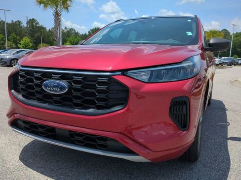 Used 2023 Ford Escape ST-Line w/ Tech Pack #1 FWD image 8