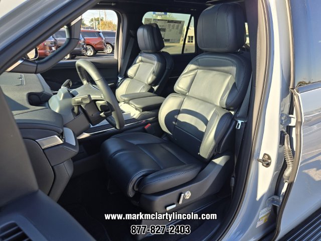 New 2027 Lincoln Navigator Reserve w/ Jet Appearance Package AWD/4WD image 7
