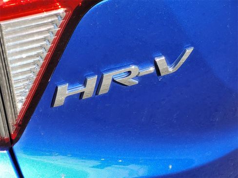 Used 2022 Honda HR-V EX image 9
