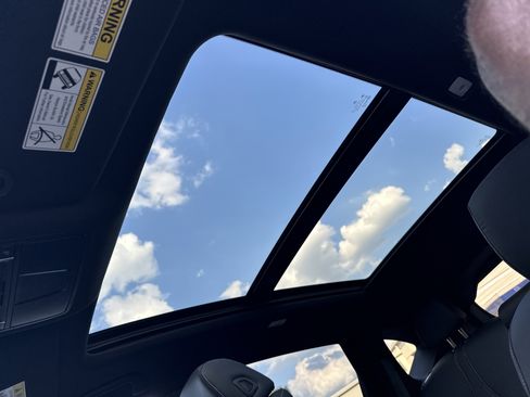 New 2025 Acura RDX SH-AWD image 25