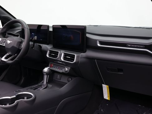 Used 2026 Ford Mustang Premium RWD image 31