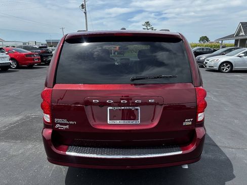 Used 2019 Dodge Grand Caravan SXT FWD image 7