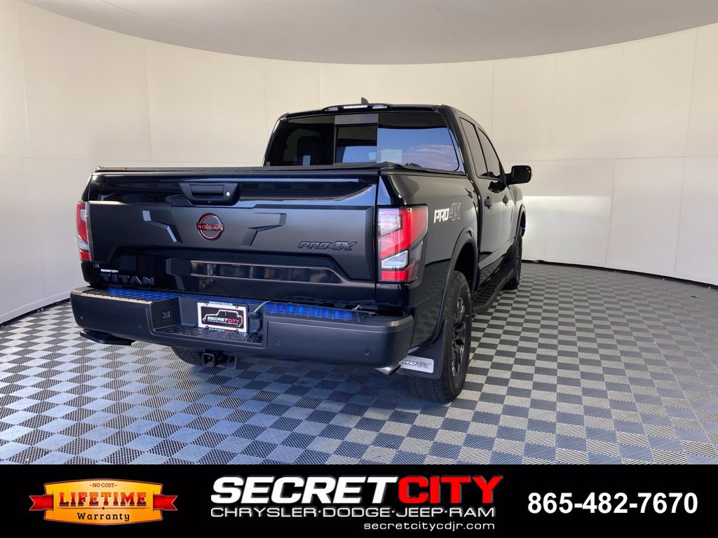 Used 2023 Nissan Titan PRO-4X w/ Pro-4x Convenience Package AWD/4WD image 7