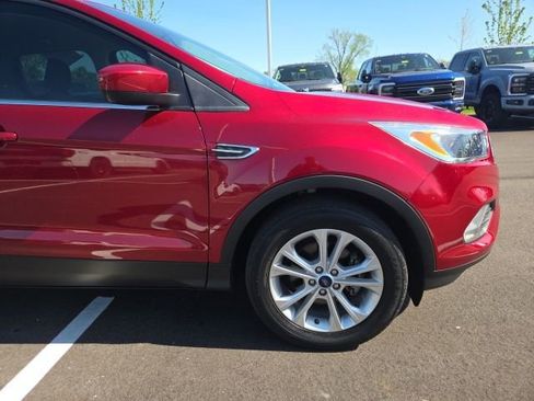Used 2018 Ford Escape SE image 4