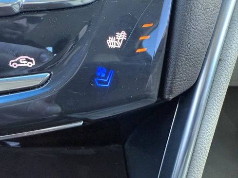 Used 2014 Cadillac XTS Luxury image 13