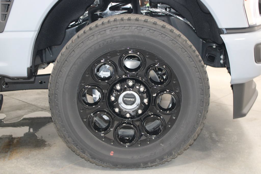 New 2026 Ford F350 Lariat w/ Black Appearance Package AWD/4WD image 73