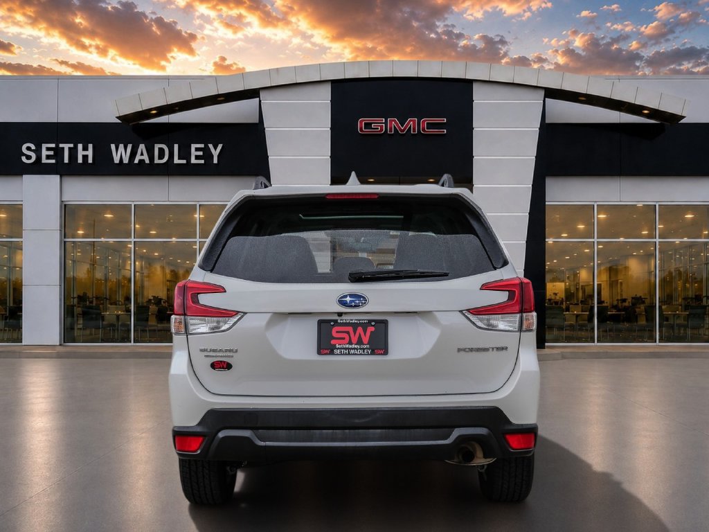 Used 2022 Subaru Forester Premium AWD/4WD image 6