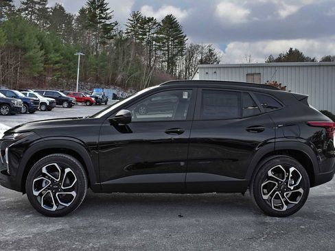 New 2026 Chevrolet Trax RS w/ Sunroof Package image 4