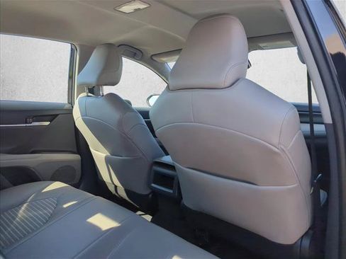 Used 2023 Toyota Camry SE FWD image 18