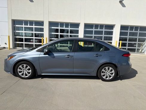 Used 2020 Toyota Corolla LE FWD image 7