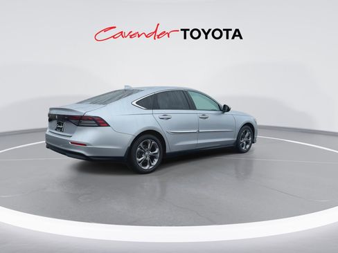 Used 2023 Honda Accord EX image 8