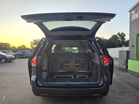 Used 2012 Toyota Sienna LE FWD image 51