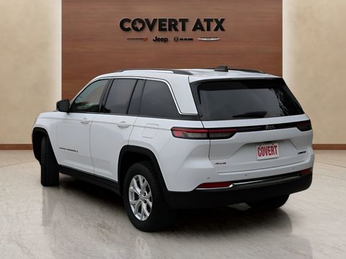 Used 2023 Jeep Grand Cherokee Limited w/ Trailer Tow Prep Group (B) AWD/4WD image 3