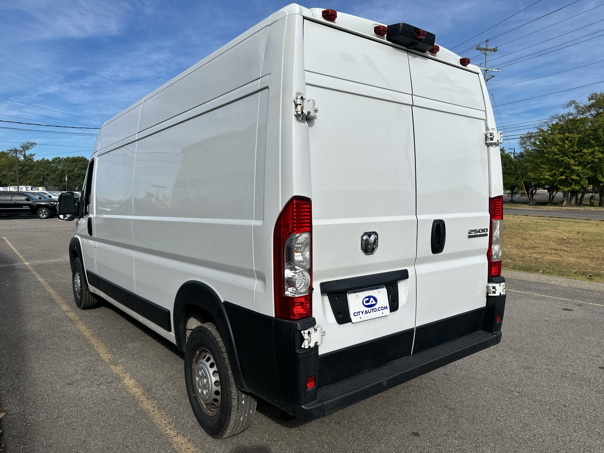 Used 2025 RAM ProMaster 2500 w/ Convenience Group FWD image 6