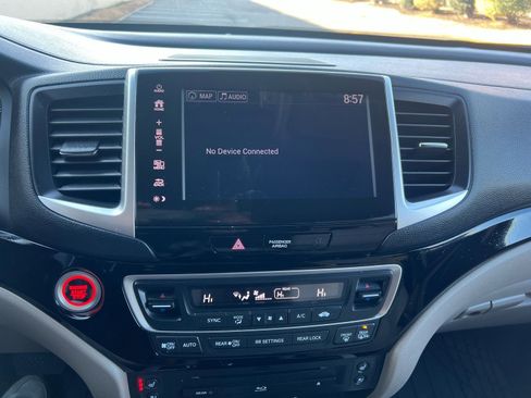 Used 2017 Honda Pilot Elite image 19