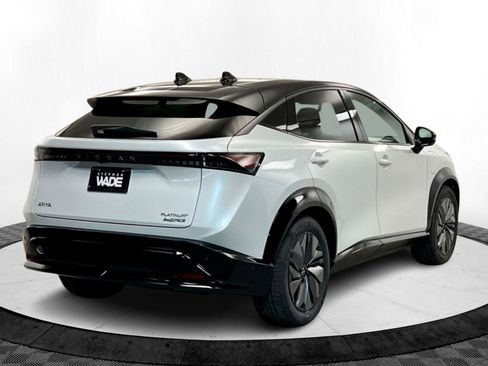 New 2025 Nissan Ariya Platinum image 5