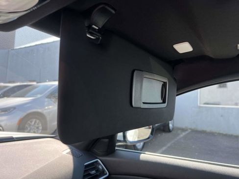 Used 2020 BMW 330i xDrive Sedan w/ Convenience Package image 32