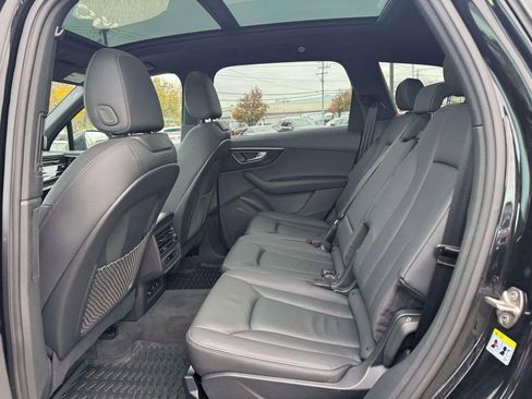 Used 2025 Audi Q7 2.0T Premium w/ Convenience Package image 12