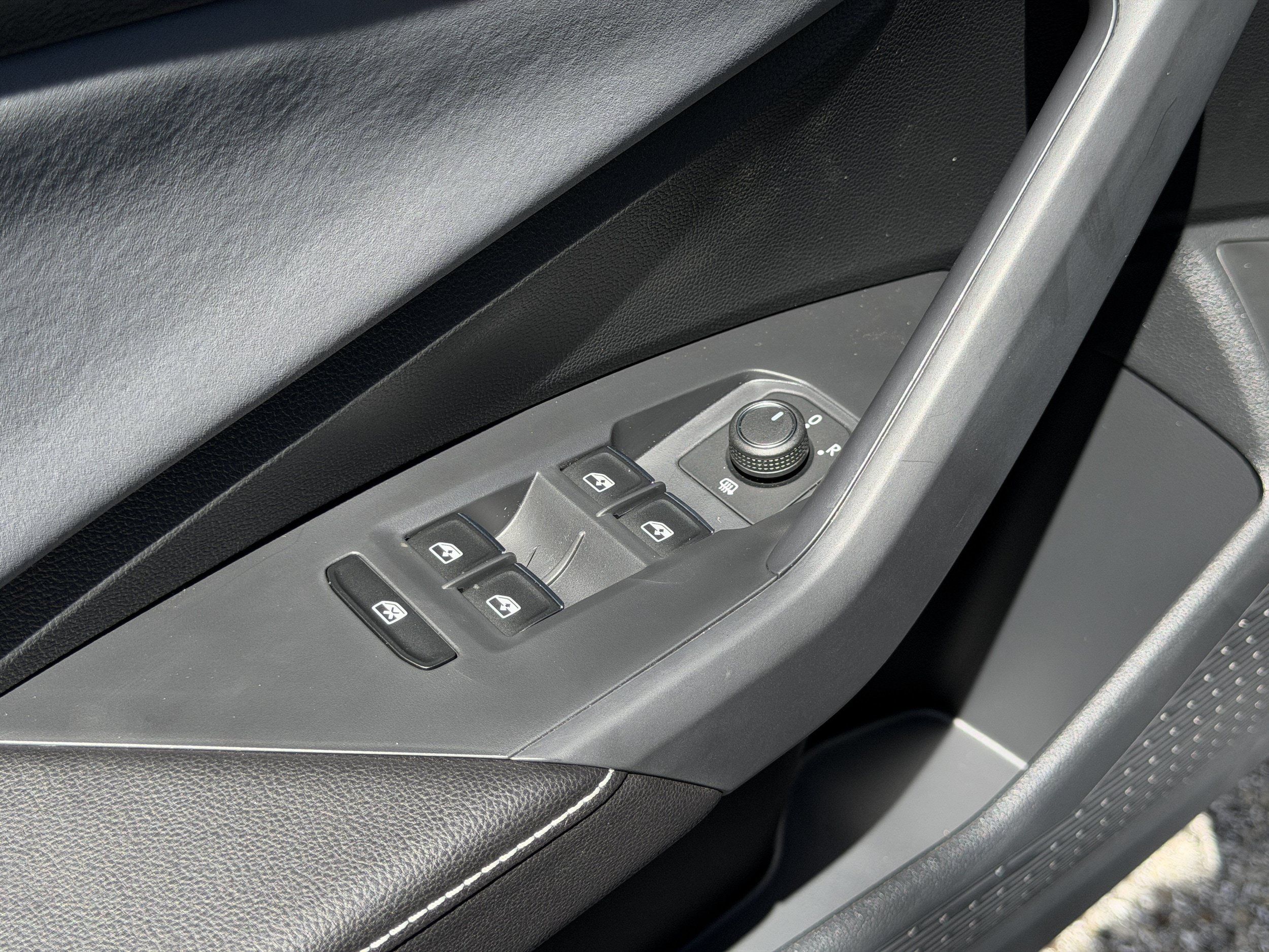 New 2027 Volkswagen Jetta SE FWD image 19