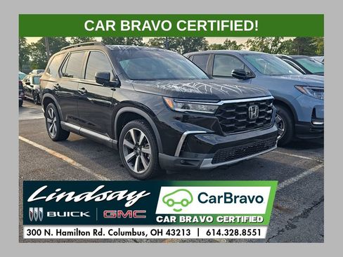 Used 2023 Honda Pilot Touring image 1