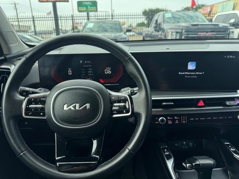 Used 2024 Kia Sorento S FWD image 10