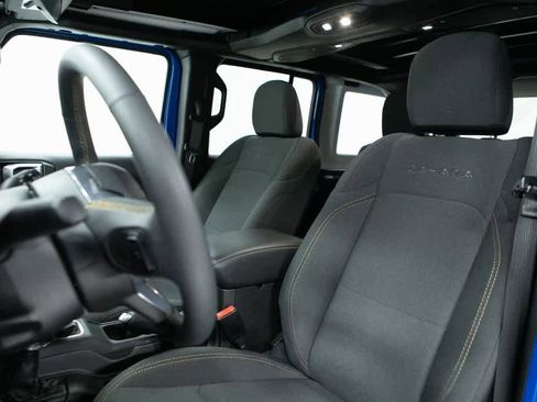 Used 2024 Jeep Wrangler Sahara image 5
