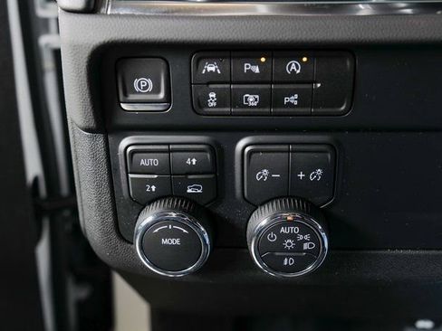 Used 2025 Chevrolet Tahoe LT w/ Comfort Package image 22