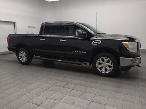 Used 2017 Nissan Titan SV RWD image 11