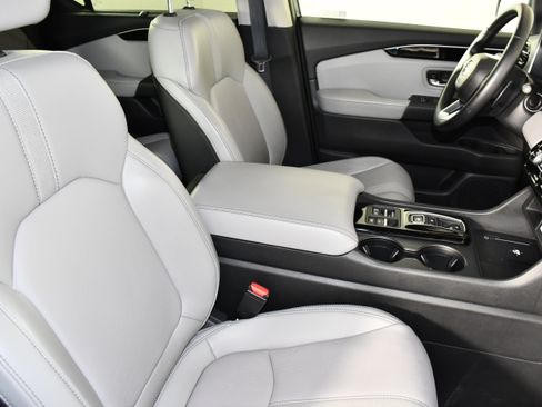 Certified 2023 Honda Pilot EX-L image 42