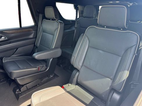 Used 2024 Chevrolet Tahoe Premier RWD image 13