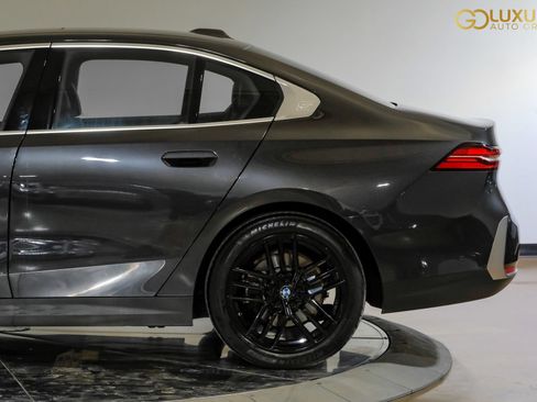 Used 2025 BMW 530i RWD image 15