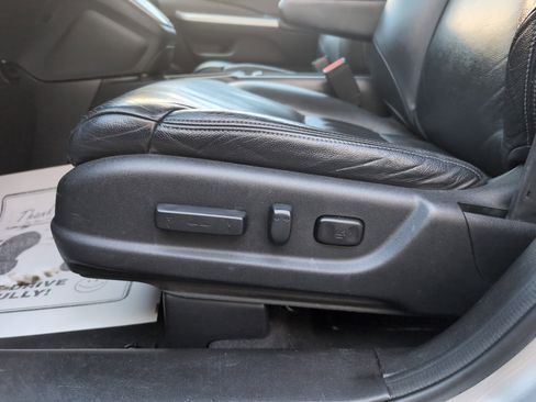 Used 2012 Honda CR-V EX-L image 17