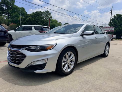 Used 2021 Chevrolet Malibu LT FWD image 2