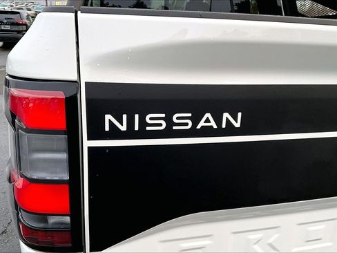 Used 2024 Nissan Frontier SV w/ Hardbody Edition image 24
