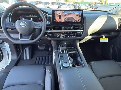 New 2026 Nissan Pathfinder SL w/ SL Premium Package image 18