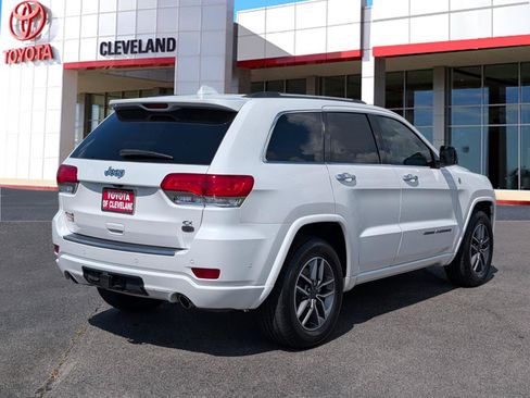 Used 2020 Jeep Grand Cherokee Overland AWD/4WD image 7
