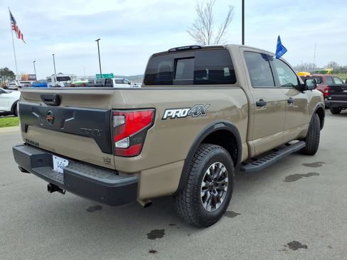 Used 2021 Nissan Titan PRO-4X w/ Pro-4x Convenience Package image 3