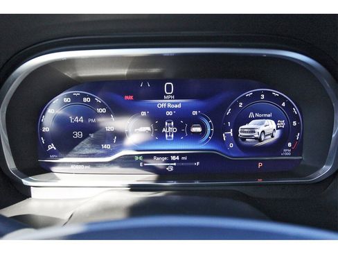 Used 2023 Chevrolet Tahoe Z71 w/ Luxury Package image 12