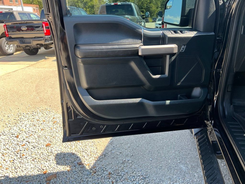 Used 2020 Ford F150 XLT w/ Equipment Group 302A Luxury AWD/4WD image 11
