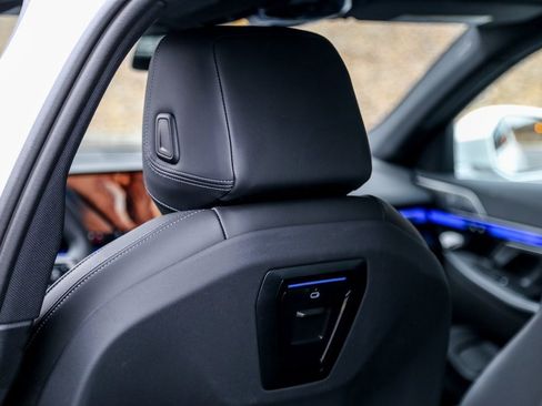 Used 2025 BMW i5 xDrive40 w/ Premium Package image 20