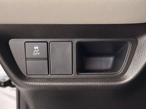 Used 2025 Honda HR-V LX image 29
