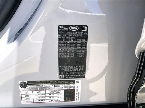 Used 2026 Land Rover Defender 110 X AWD/4WD image 34