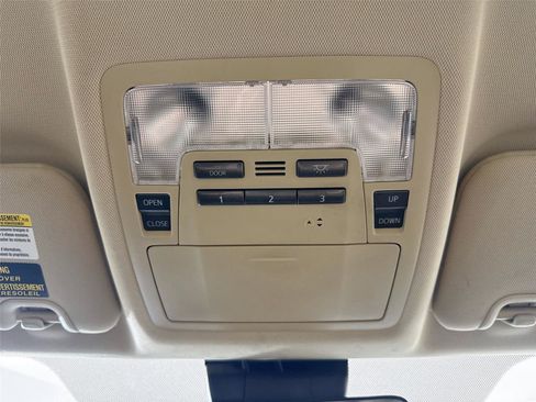 Used 2017 Toyota Highlander XLE FWD image 23