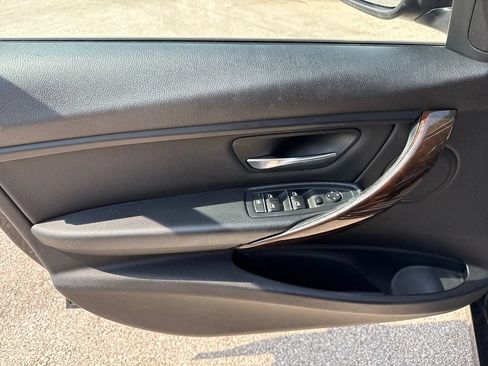 Used 2016 BMW 320i xDrive Sedan AWD/4WD image 14