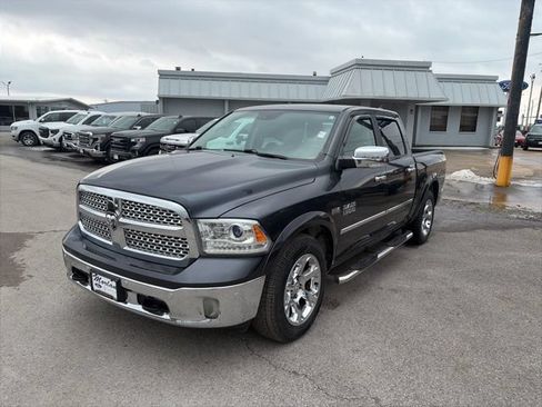 Used 2017 RAM 1500 Laramie w/ Convenience Group AWD/4WD image 2