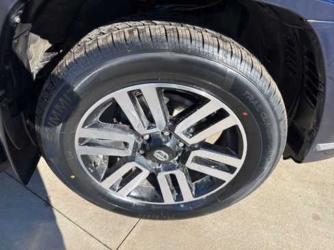 Used 2023 Toyota 4Runner Limited image 10