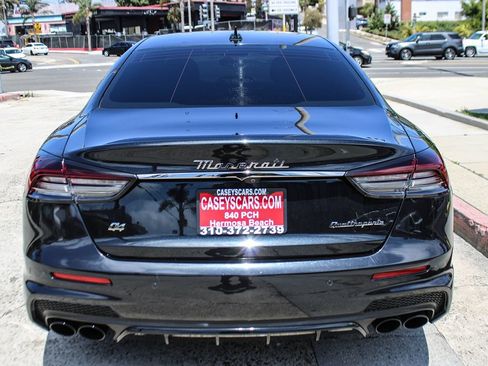 Used 2022 Maserati Quattroporte Modena Q4 AWD/4WD image 4